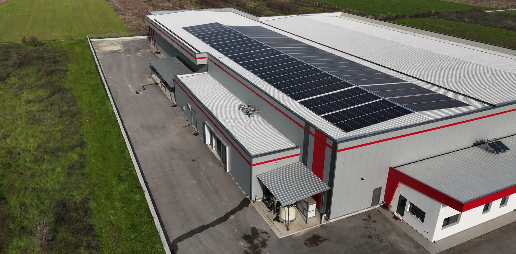 Σταθμός αυτοπαραγωγής 250 kWp σε κονσερβοποιία της Βόρειας Ελλάδας με αποθήκευση 522 kWh.